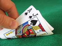 Kartenspiele online um Geld spielen